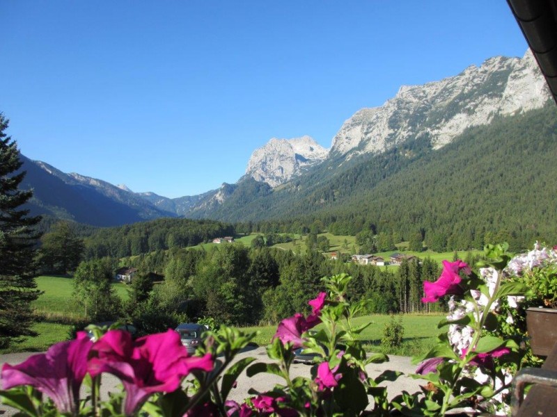 Weiter Blick auf die Berchtesgadener Alpen